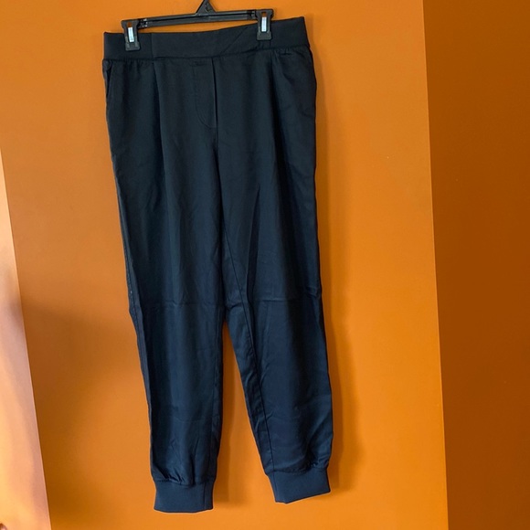 DKNY joggers size small in black 100% Lyocell. - Picture 1 of 11